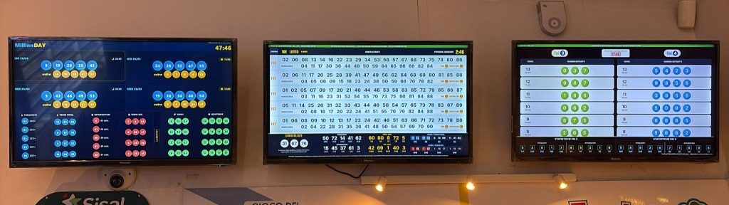 Software 10eLotto5Plus nella ricevitoria di Barletta con MillionDay, 10 e Lotto e Fai 3 Fai 4 su 3 monitor